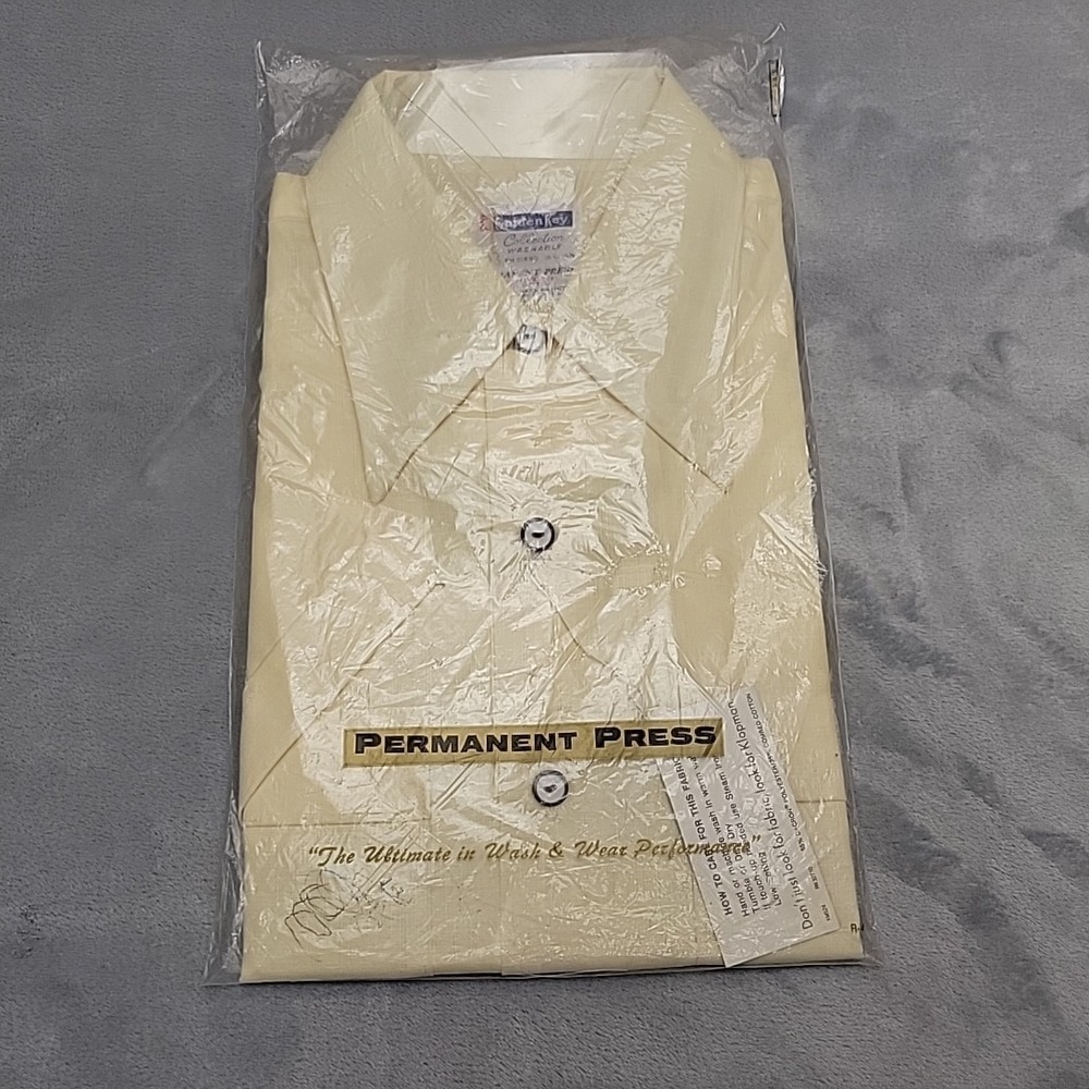 VTG Golden Key Collection Shirt Men L Yellow Permanent Press Dagger Collar Retro